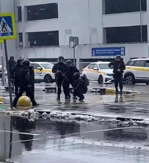 В аэропорту Шереметьево прошли учения после сообщения о нападении мужчины с автоматом