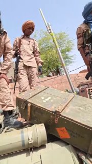 На базе «Африканского корпуса» МО РФ нашли БТР-82 и китайский бронеавтомобиль VP11