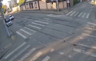 В Краснодаре мотоциклист насмерть врезался в автомобиль на перекрестке