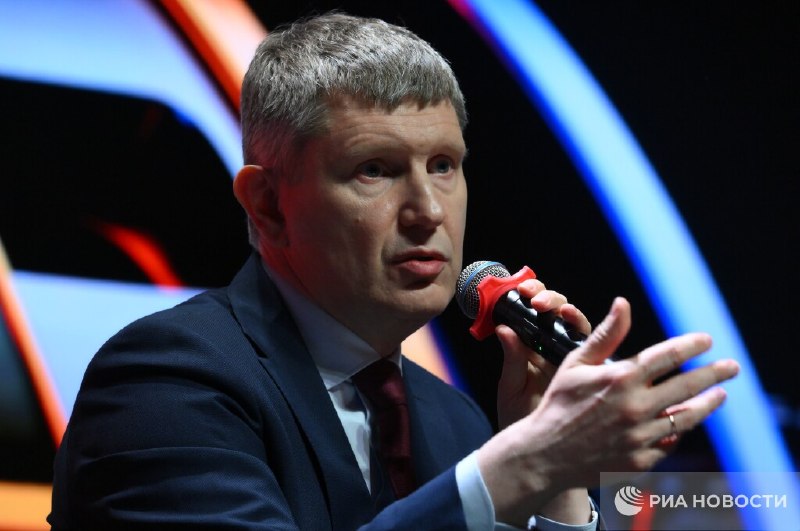 Решетников заявил о необходимости разумной миграции для обеспечения экономического роста России