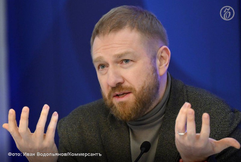 Депутаты ЗакСа Александр Малькевич и Александр Шишлов планируют покинуть свои полномочия