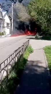 В Туапсе введена ЧС из-за пожара на нефтехранилище и разлива нефти