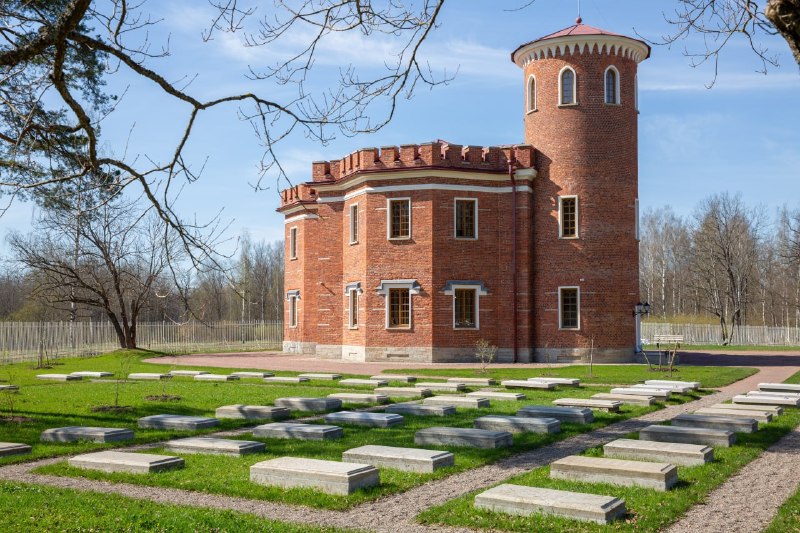 В Царском Селе открыли отреставрированную «Пенсионерную конюшню» с экспозицией о царских лошадях