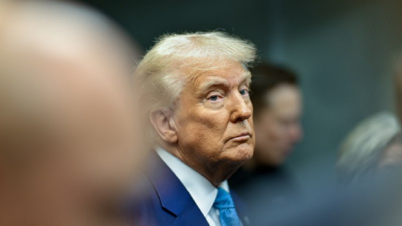 Трамп отказался носить бронежилет из-за опасений выглядеть полнее