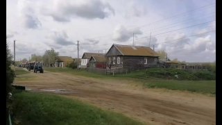 В Саломатино прошел традиционный первомайский парад тракторов