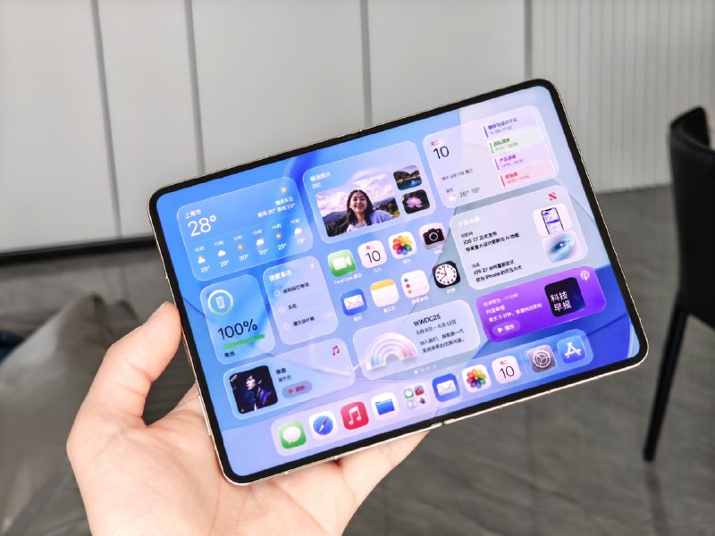 Инсайдер слил рендеры нового складного iPhone Ultra от Apple