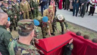 В Молдове торжественно перезахоронили 16 советских солдат, погибших в годы ВОВ