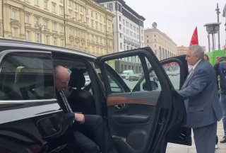 Митинг у гостиницы «Метрополь» в Москве во время приема представительства ЕС