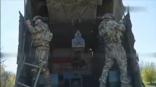 Запуск барражирующего боеприпаса «Ланцет» с мобильной установки на базе Урал-4320