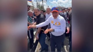 В Армении школьников и учителей привлекли к агитации за партию Пашиняна во время уроков