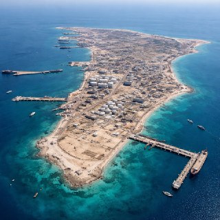Экспорт нефти из Ирана через терминал Харг полностью остановился из-за блокады США
