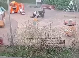 Взрыв на детской площадке в Красногвардейском районе Санкт-Петербурга