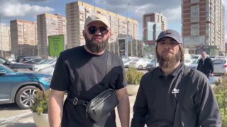 Спортсмены начали предлагать помощь в стиле 90-х по всей России