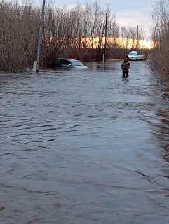 В Якутии из-за паводка закрыты дороги и вводились отключения электричества