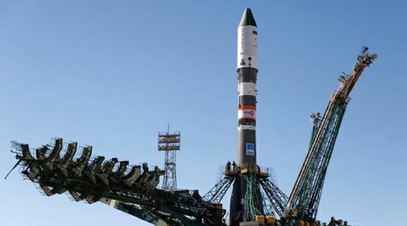 «Роскосмос» запустил первые ракеты с рекламой