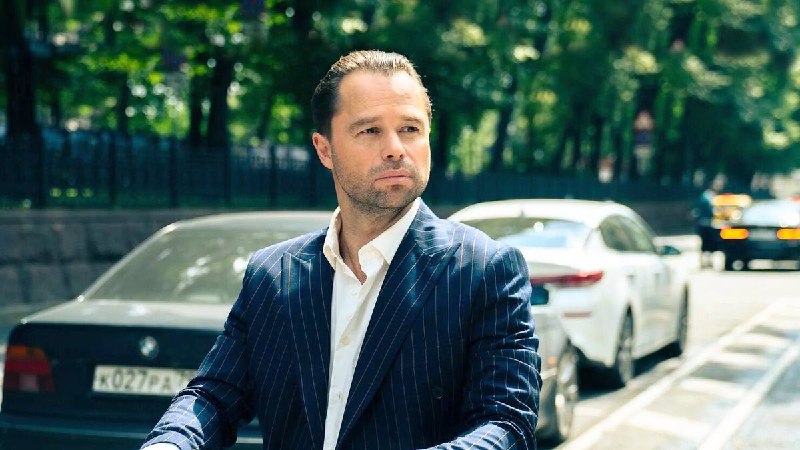 Виталий Гогунский связал происхождение слова «богатый» с божественным началом
