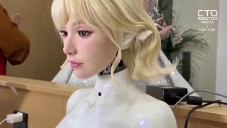 В Китае представили гуманоидных роботов с реалистичной мимикой