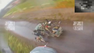 Ирония над попытками украинских военных использовать людей в кузовах пикапов для борьбы с дронами