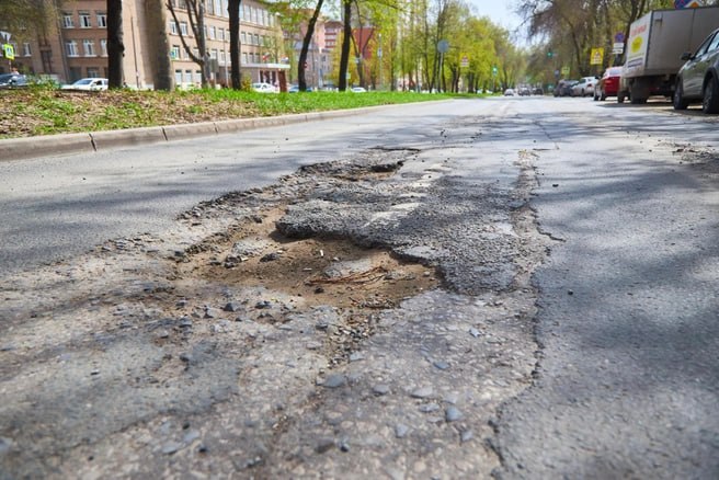 Прокуратура Адмиралтейского района выявила ямы на дорогах Санкт-Петербурга