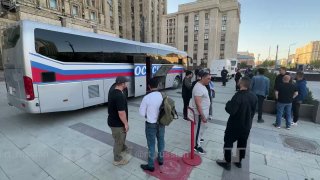 Более 50 журналистов из 19 стран направились в Старобельск для освещения трагедии