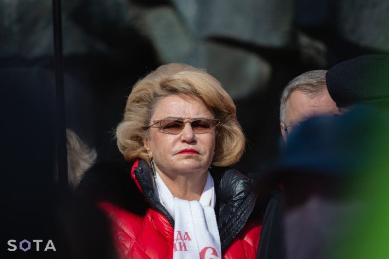 Нина Останина предложила отменить развлекательные программы в ЛНР на время траура