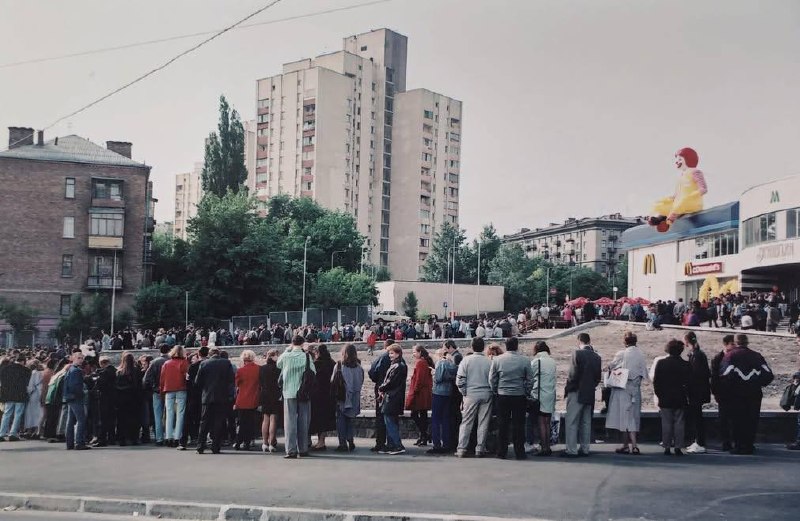 В Киеве сгорел первый открытый в 1997 году ресторан Макдоналдс