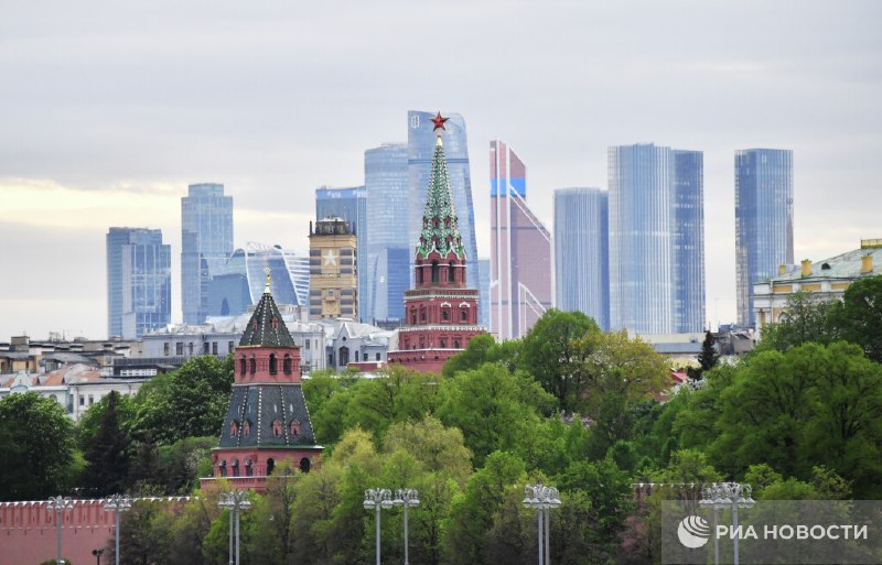В Москве теплая погода ожидается только в начале лета