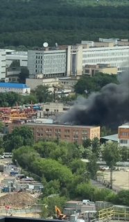 Для тушения пожара в столичном хостеле готовят вертолёт