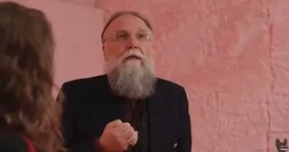 Александр Дугин предложил ограничивать доступ к интернету в весенне-летний период