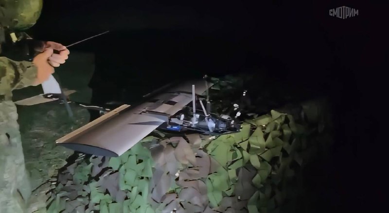 В российские МОГ начали поступать новые зенитные FPV-дроны самолётного типа