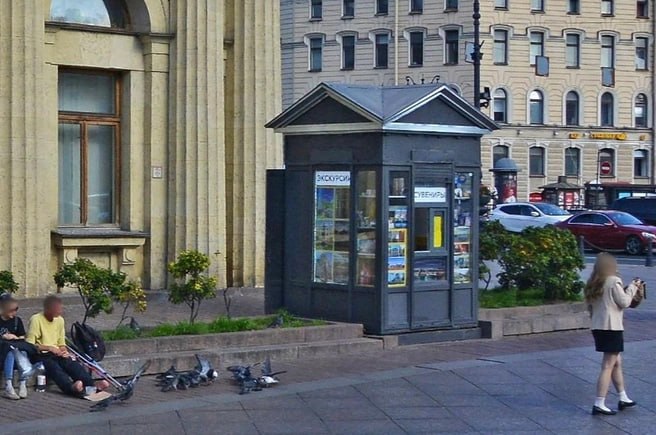 Смольный определился с правилами размещения киосков на частной земле в Петербурге