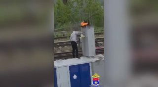 Юный поджигатель ж/д оборудования в Полюстрово чуть не угодил в огонь сам