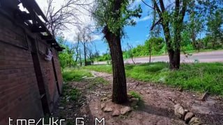 Кадры работы российского FPV-дрона на Константиновском направлении