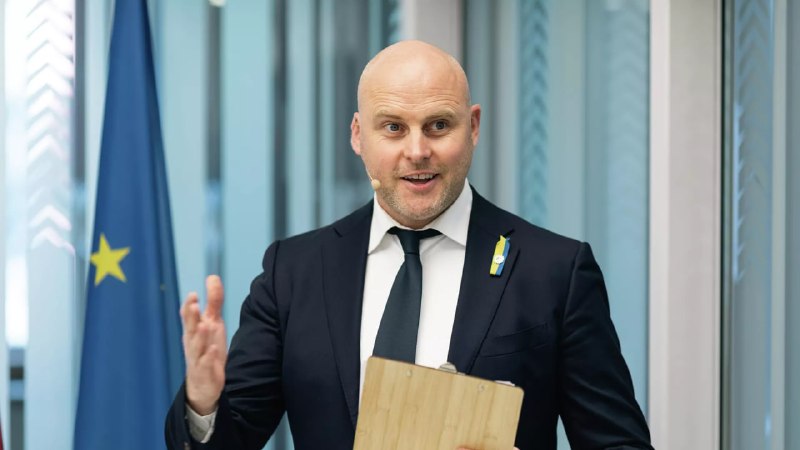 Сейм Латвии утвердил новое правительство за четыре месяца до выборов