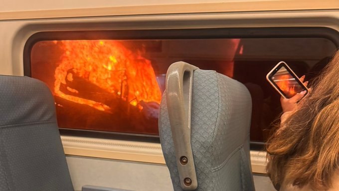 В туннеле под Гудзоном произошел пожар при столкновении поездов, есть пострадавшие