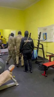 ТЦКшники попытались мобилизовать боксера прямо из спортзала