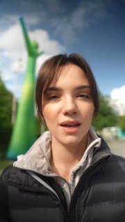 Евгения Медведева провела разминку на старте «Зелёного Марафона»