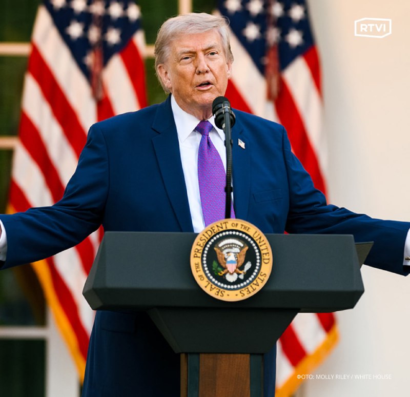 Трамп предлагает обязать госслужащих подписывать NDA