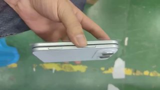 Инсайдеры показали макет складного iPhone с возможным возвратом сканера отпечатков пальцев