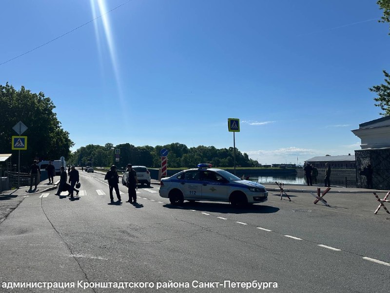 В Кронштадте изменили маршруты автобусов № 1КР и 3КР из-за перекрытия улицы