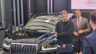 Александр Цыпкин презентует новый Aurus на ПМЭФ-2026