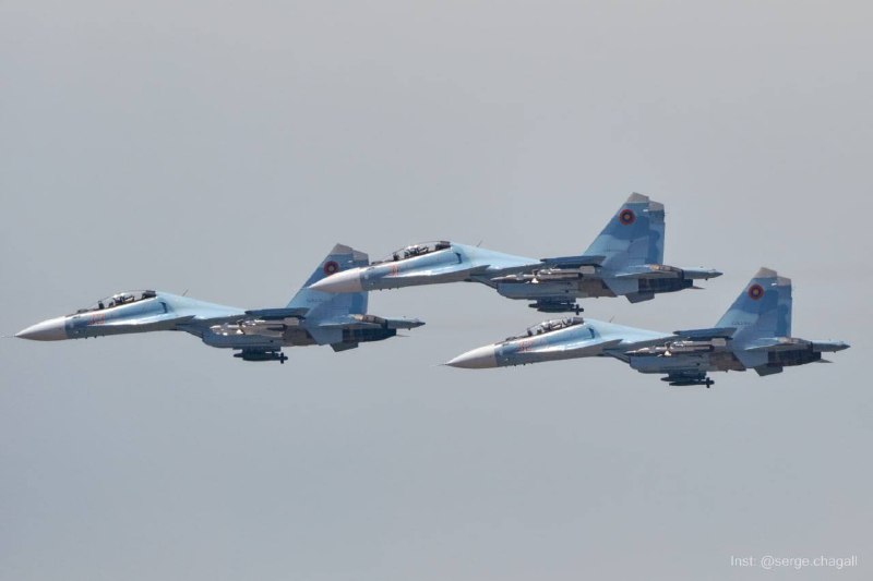 Опубликованы новые фото истребителей Су-30СМ ВВС Армении