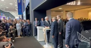В Шушарах запустили производство автомобиля «Аурус Сенат»