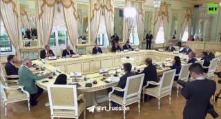 Путин поблагодарил Токаева за инициативу по поддержке русского языка