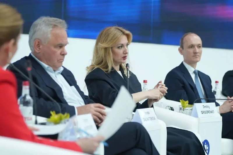 Вице-премьер Дмитрий Григоренко рассказал о мерах борьбы с кибермошенничеством и новых правительственных инициативах