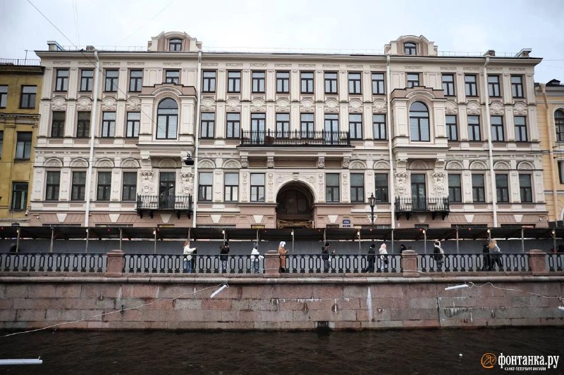Бывшие железнодорожные кассы на канале Грибоедова превратились в гостиницу
