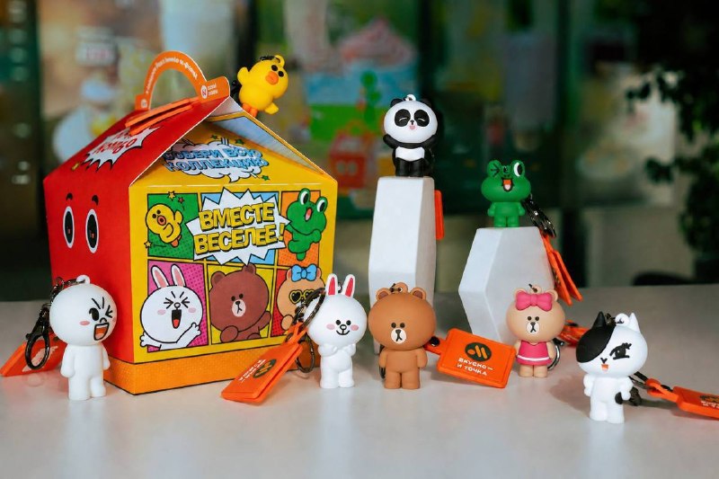 Появились первые фото коллаборации «Вкусно — и точки» и Line Friends