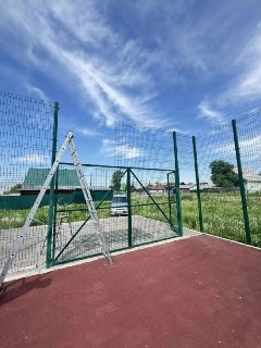 В Алтайском крае футбольные ворота насмерть придавили подростка