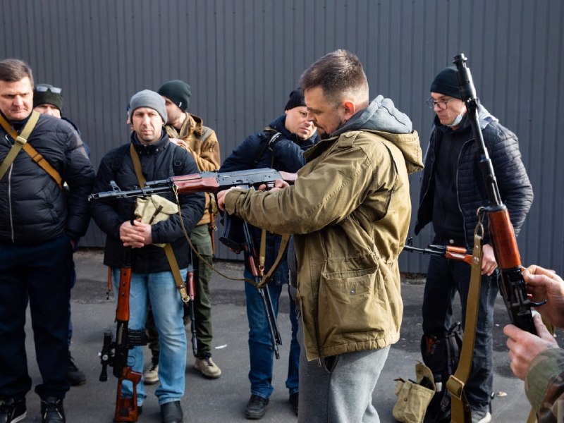 В Украине зафиксирован рост преступности с использованием легального оружия, выданного в начале СВО