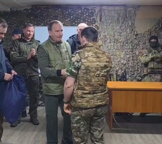 Гендиректор Музея Победы посетил бойцов бригады «Волки» на передовой